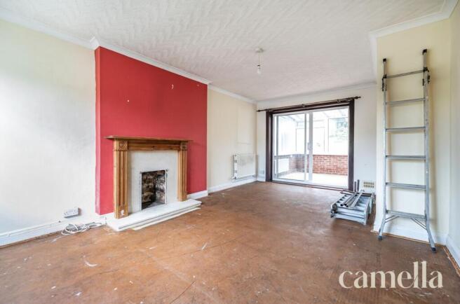 SITTING ROOM/DINING ROOM