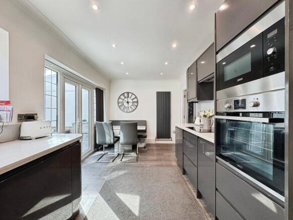 Kitchen/dining area