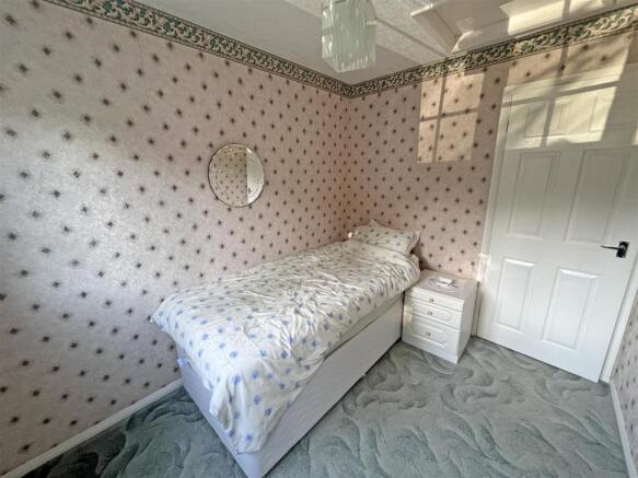 Bedroom 4.JPG