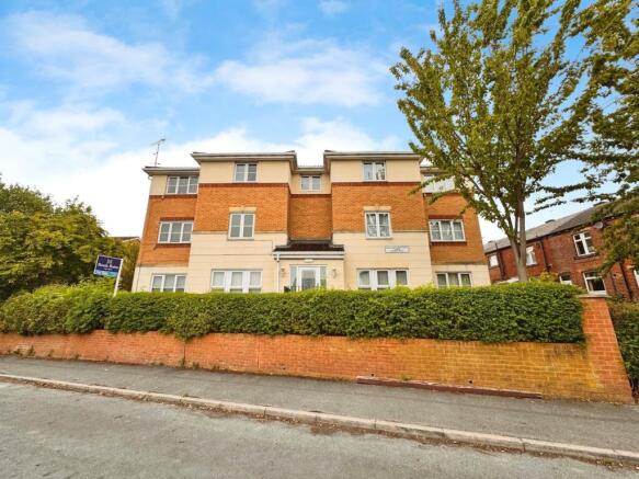 2 bed Apartment for sale Image 10