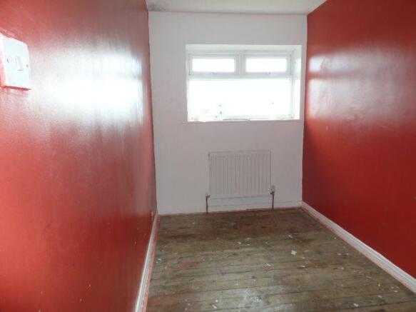 BEDROOM 2