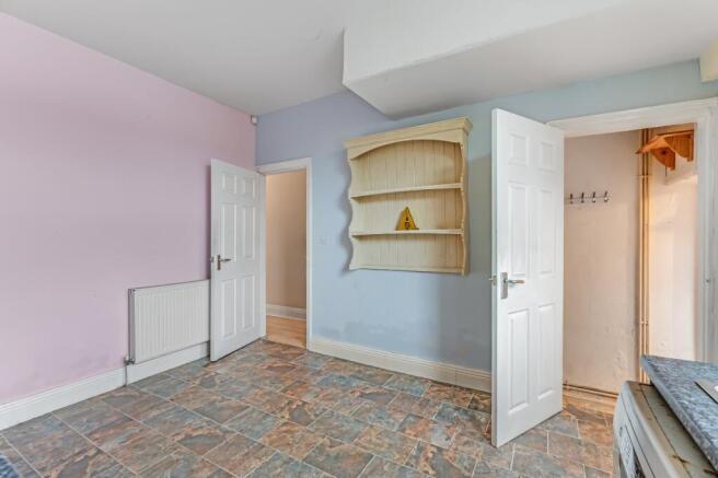 3 bed Terraced for sale Image 9