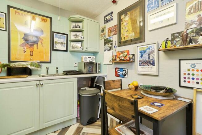 1 bed Flat for sale Image 10