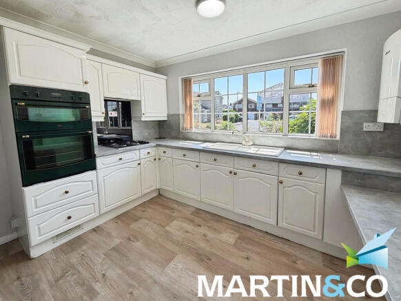 2 bed Detached Bungalow for sale Image 6
