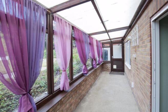 Sun Room / Lea...