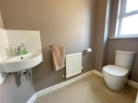 GROUND FLOOR CLOAKROOM