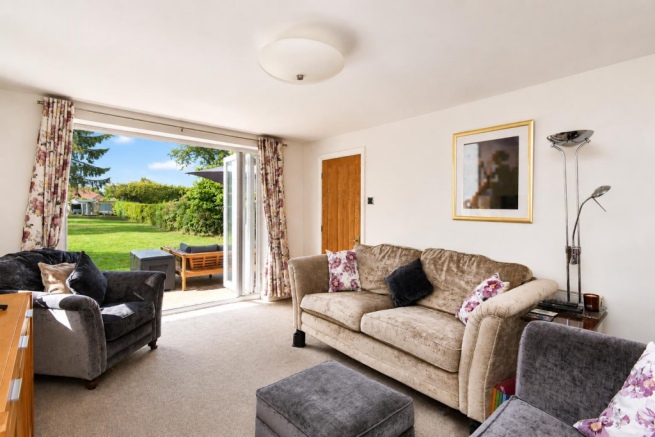 4 bed Detached for sale Image 12