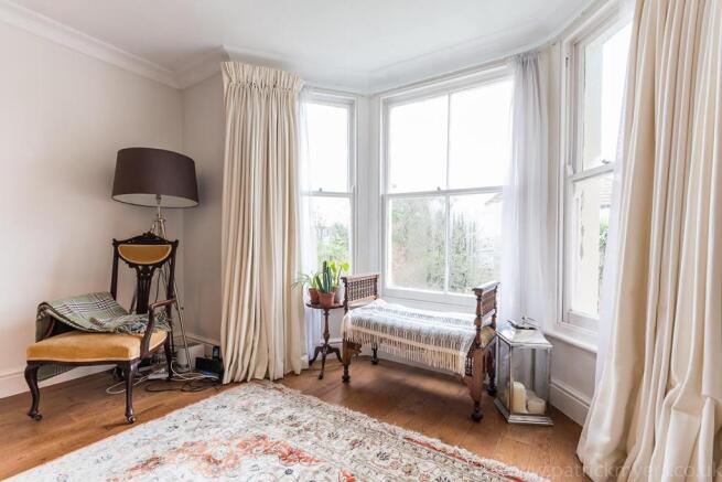 Flat 2, 11 Colyton Road-1.jpg