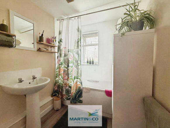2 bed Terraced for sale Image 7