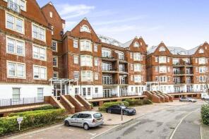 Flat 12, Fisher Court, Rhapsody Crescent, Brentwood CM14 5GE