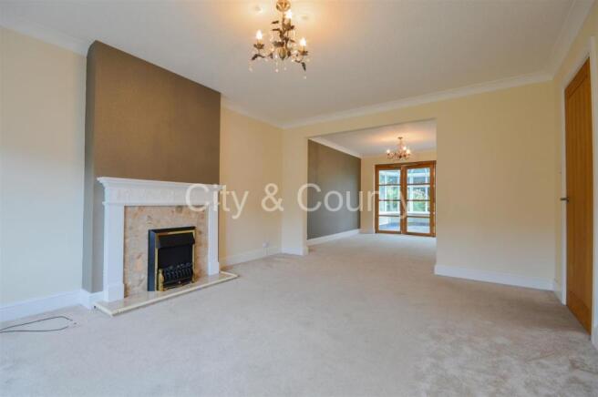 living room 1.jpg