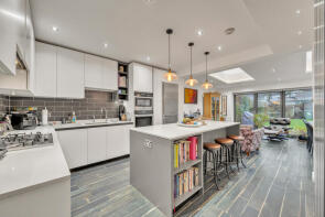 86, Redhill Drive, Edgware HA8 5JN