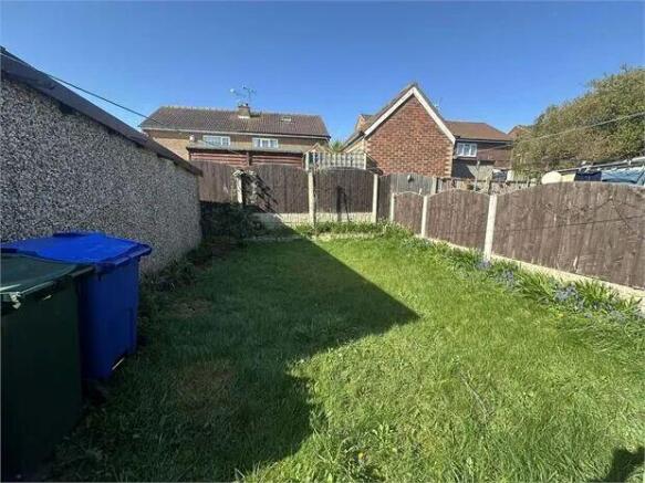 3 bed Semi-Detached for sale Image 12