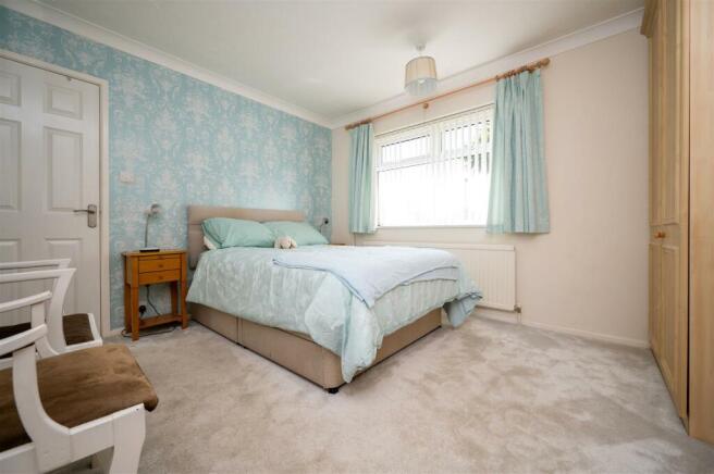 Bedroom 1.jpg