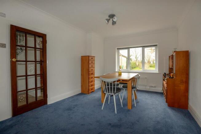 Living Room 3.jpg