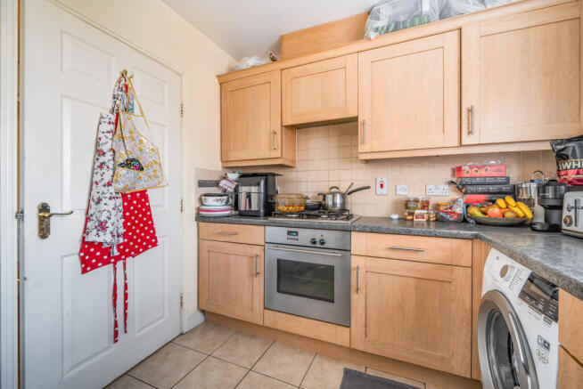 Kitchen Pic 1