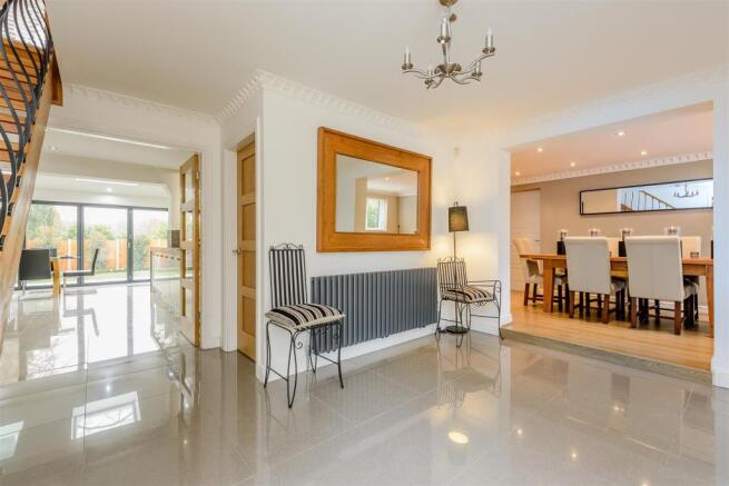 8284899-interior06-m