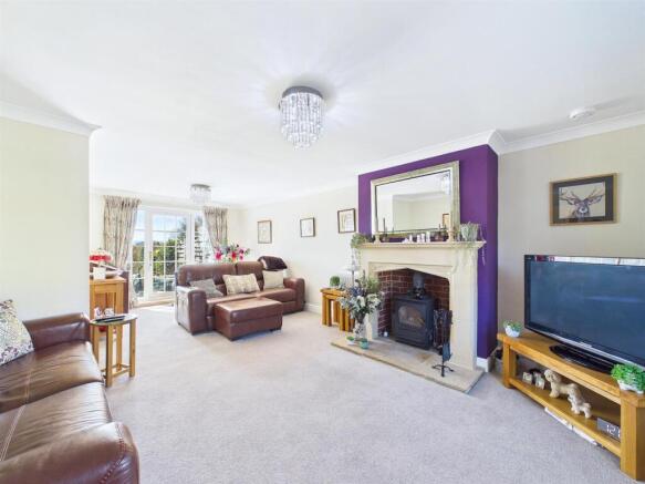 Living/ dining area