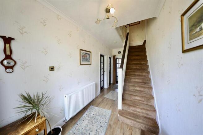 5 bed Semi-Detached for sale Image 11