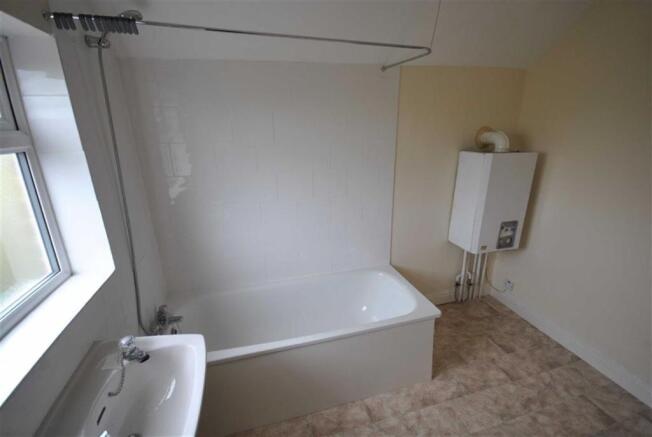 BATHROOM VIEW 2