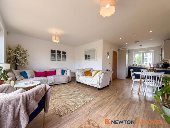 Open Plan Living/Dining Kitchen