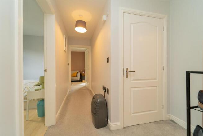 Chelsfield Grove, Chorlton photo 4
