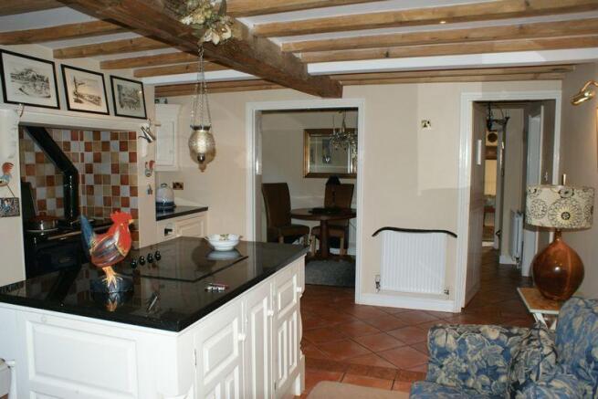 Photo 11
