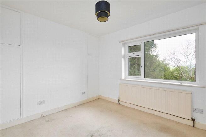 5 bed Detached for sale Image 11