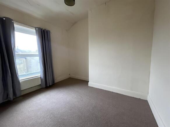 2 bed Terraced for sale Image 5