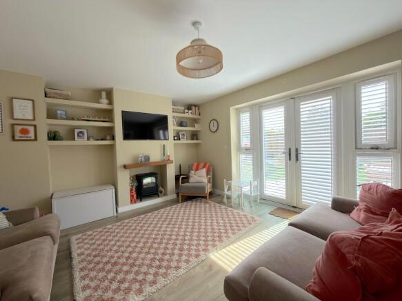 Living Room (4)