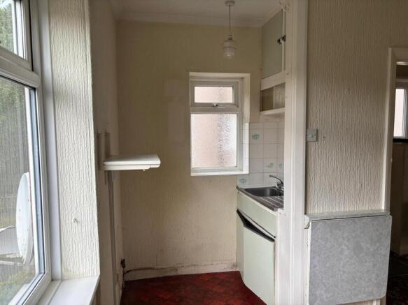 2 bed Semi-Detached for sale Image 4