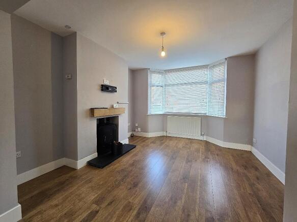 Max Road, Coundon - Lounge