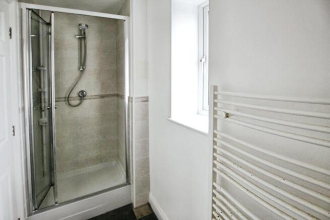 2 bed Apartment for sale Image 6