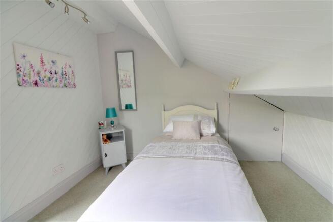 Bedroom 4 (Double)