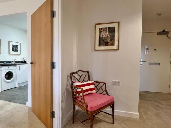 2 bed Apartment for sale Image 8
