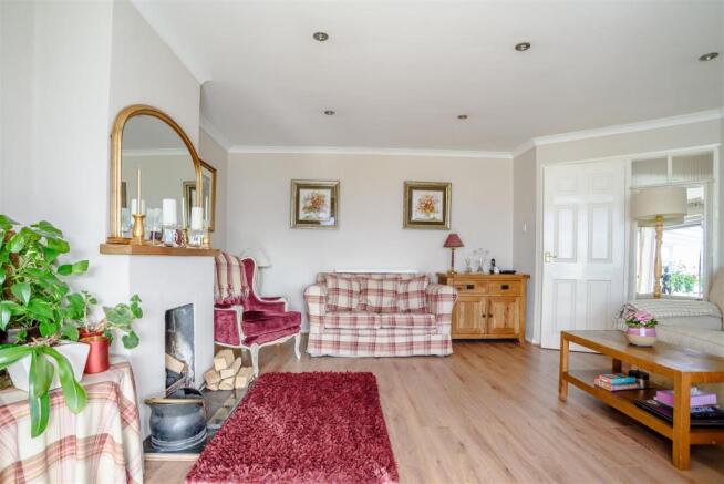 8377953-interior05.jpg