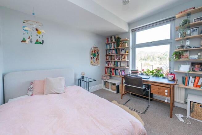 4 bed End of Terrace for sale Image 8