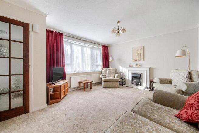 Bean Oak Road, Wokingham, Berkshire, RG40 1RJ photo 2