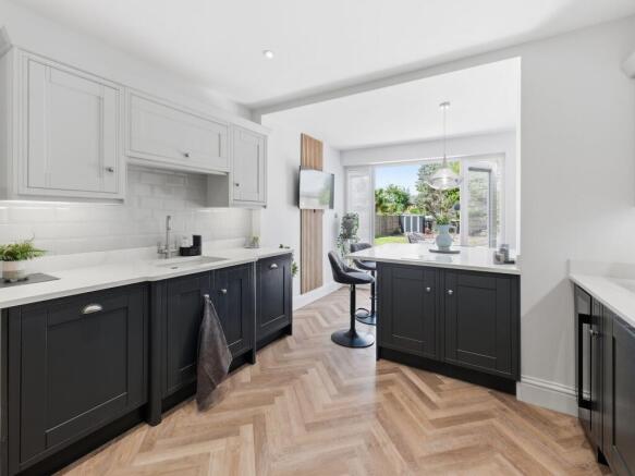 3 bed Semi-Detached for sale Image 5