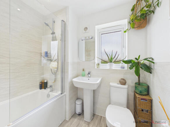 3 bed Semi-Detached for sale Image 8