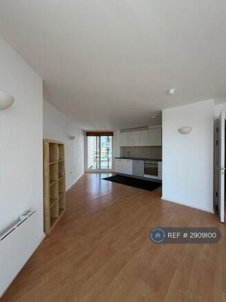 Kitchen & Dining Area
