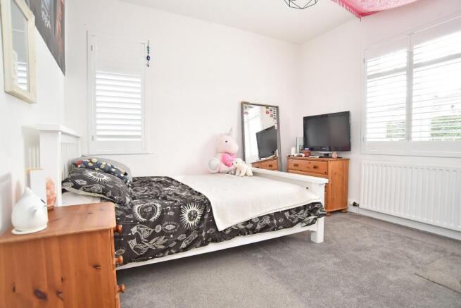 4 bed Detached for sale Image 11