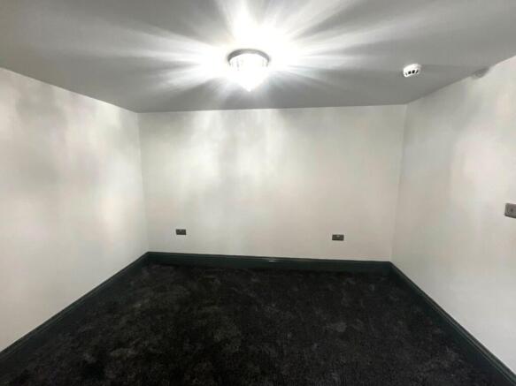 1 bed Flat to rent Image 6