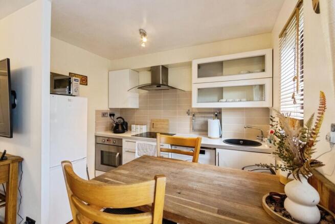 1 bed Flat for sale Image 6