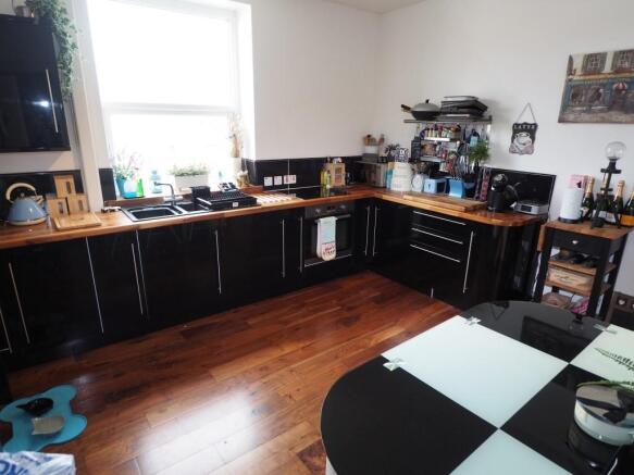Kitchen i