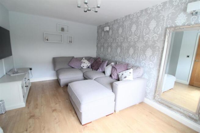 sitting room 2.JPG