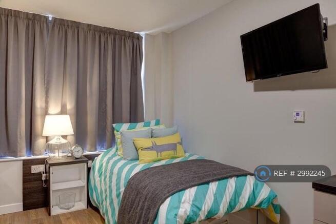 Studio to rent Image 5