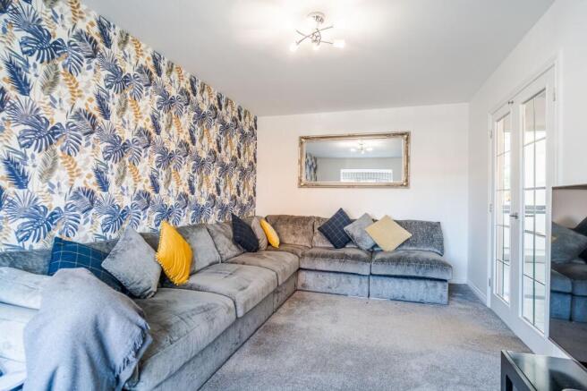 Rosewood Drive, Dewsbury, WF12 photo 4
