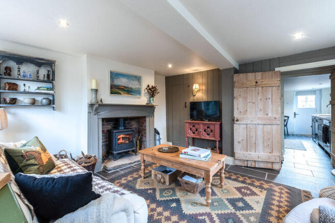 Sitting room to kitchen