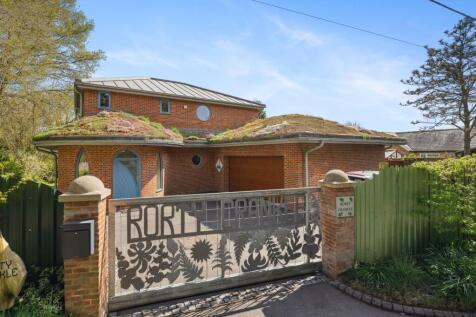 Coopers Lane, Sellindge, TN25